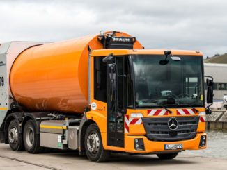 Der Mercedes-Benz Econic NGT im Einsatz bei AWS Abfallwirtschaft Stuttgart. Technische Daten: Mercedes-Benz Econic NGT, Euro VI Erdgasmotor M 936 G mit 7,7 l Hubraum, 222 kW (302 PS), zulässiges Gesamtgewicht von 26 t, Radstand 3900 mm