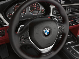 Lenkrad im BMW 4er Coupé (Sport Line) (06/2013).