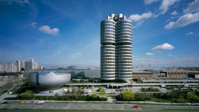 BMW Hochhaus und Museum. Aufnahme von 07/2013.