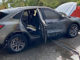 Ein von einem Feuer beschädigter Ford Kuga PHEV steht im August 2020 auf einem Hof in Wiesbaden.