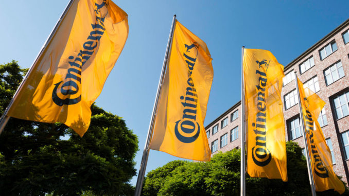 Flagge, Continental Logo, neues Logo, Hauptverwaltung, Hannover, Vahrenwalder Straße, Fahne, neues Corporate Design, Unternehmensbild