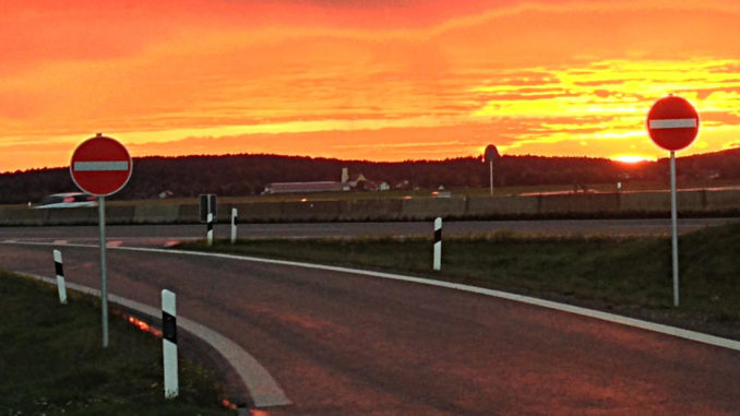 straße allgäu sonnenaufgang morgenrot weg