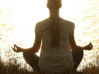 meditieren frau yoga zen entspannung