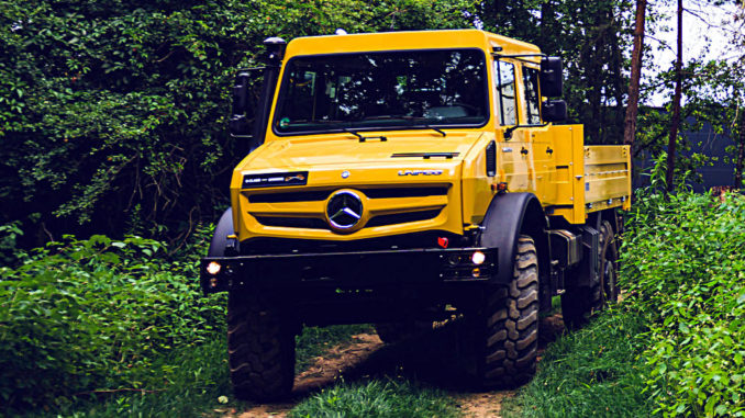 Mercedes-Benz Unimog UHE 5023, golden yellow, crew cab