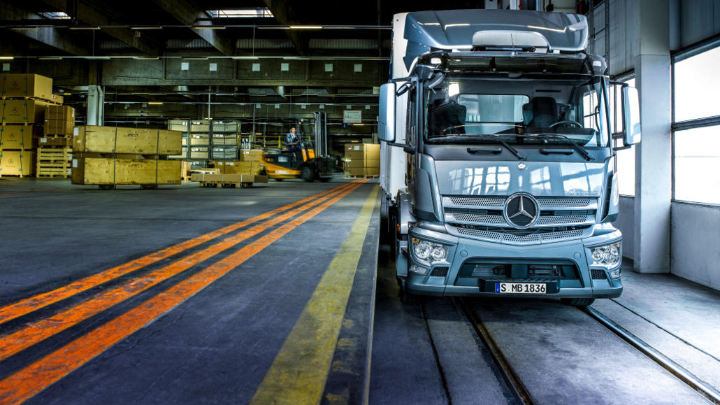 Funf Lkw Ruckrufe Bei Mercedes Kfz Rueckrufe De