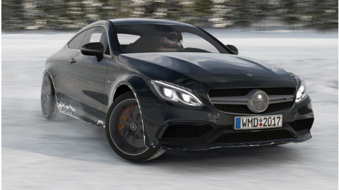 Spieler driften mit dem Mercedes-AMG C63 Coupé S in Project Cars 2