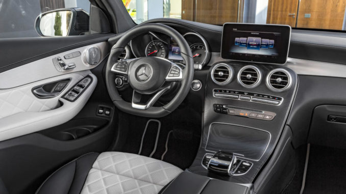 Mercedes-Benz GLC Coupé, Innenausstattung designo platinweiss/Schwarz (3/2016)