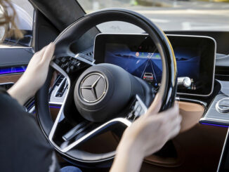 Mercedes-Benz S-Klasse Aktiver Abstands-Assistent DISTRONIC, streckenbasierte Geschwindigkeitsanpassung.