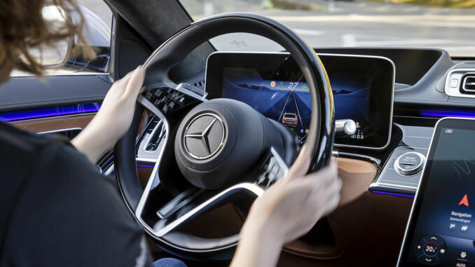 Mercedes-Benz S-Klasse Aktiver Abstands-Assistent DISTRONIC, streckenbasierte Geschwindigkeitsanpassung.