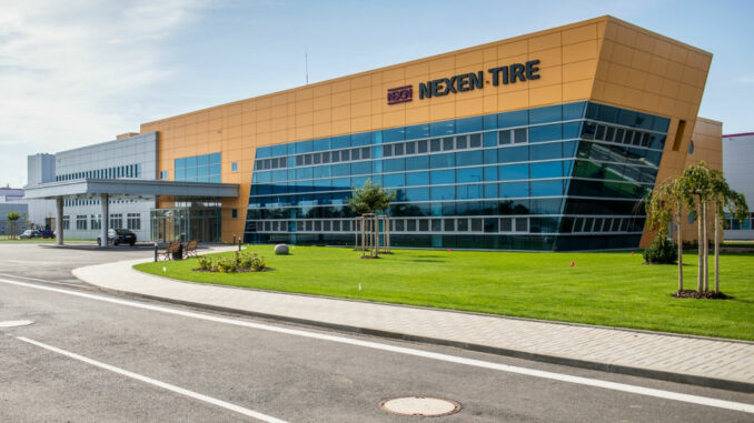 Bürogebäude des Werks von Nexen Tire Europe in Zatec (Tschechische Republik).