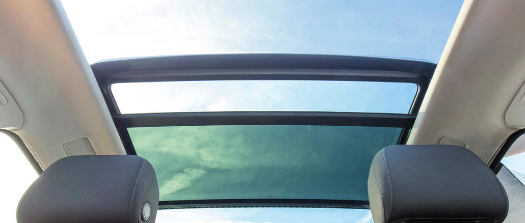 Panoramadach eines VW Touran