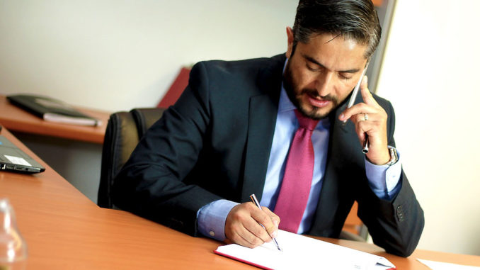 büro rechtsanwalt lesen gesetze